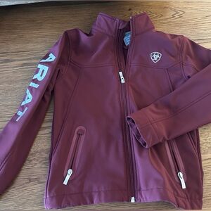 Ariat Maroon Softshell Jacket with Logo Youth S (8)